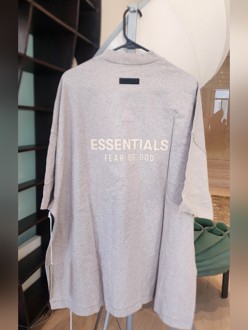 ESSENTIALS Fear of God Men's Dark Oatmeal Beige Logo T-Shirt Size L - Picture 9 of 11